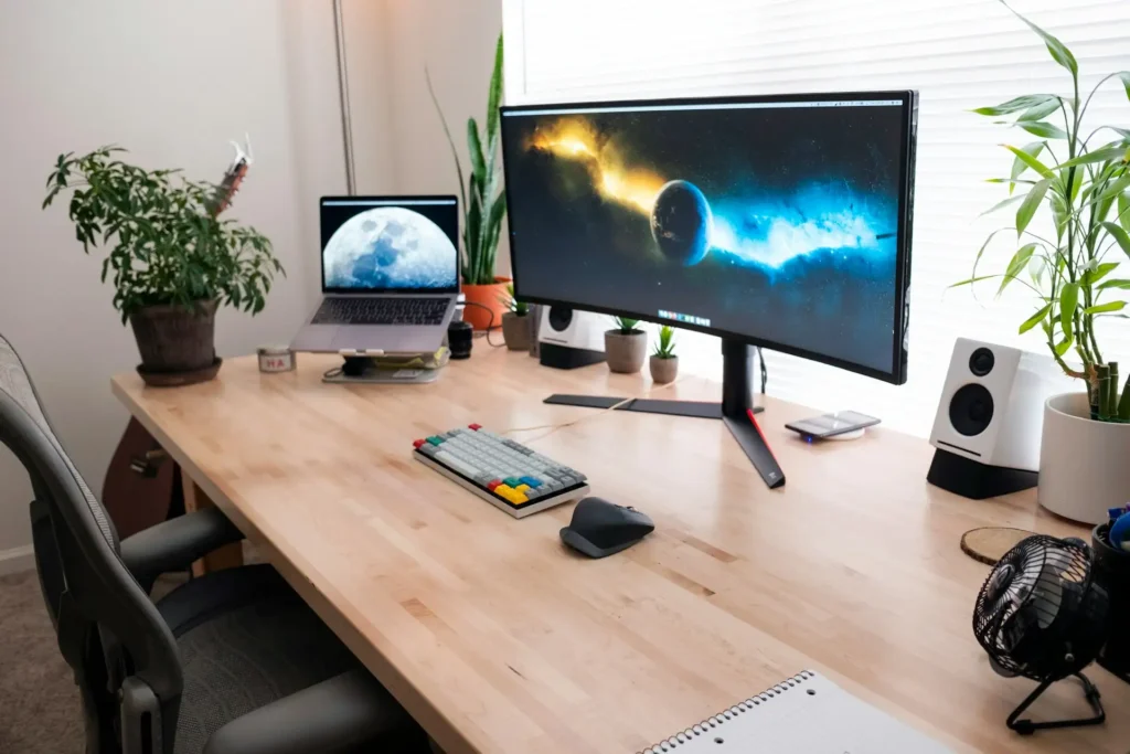 curved monitor